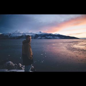 Meet your Posher, Levi